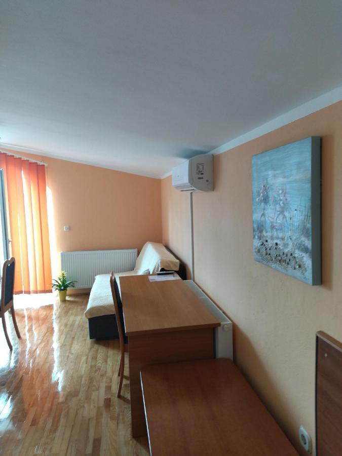 Apartments Veni Up Starigrad Exterior photo
