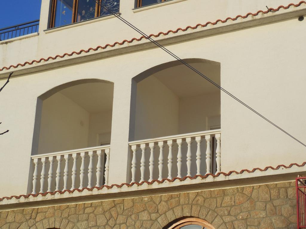 Apartments Veni Up Starigrad Exterior photo